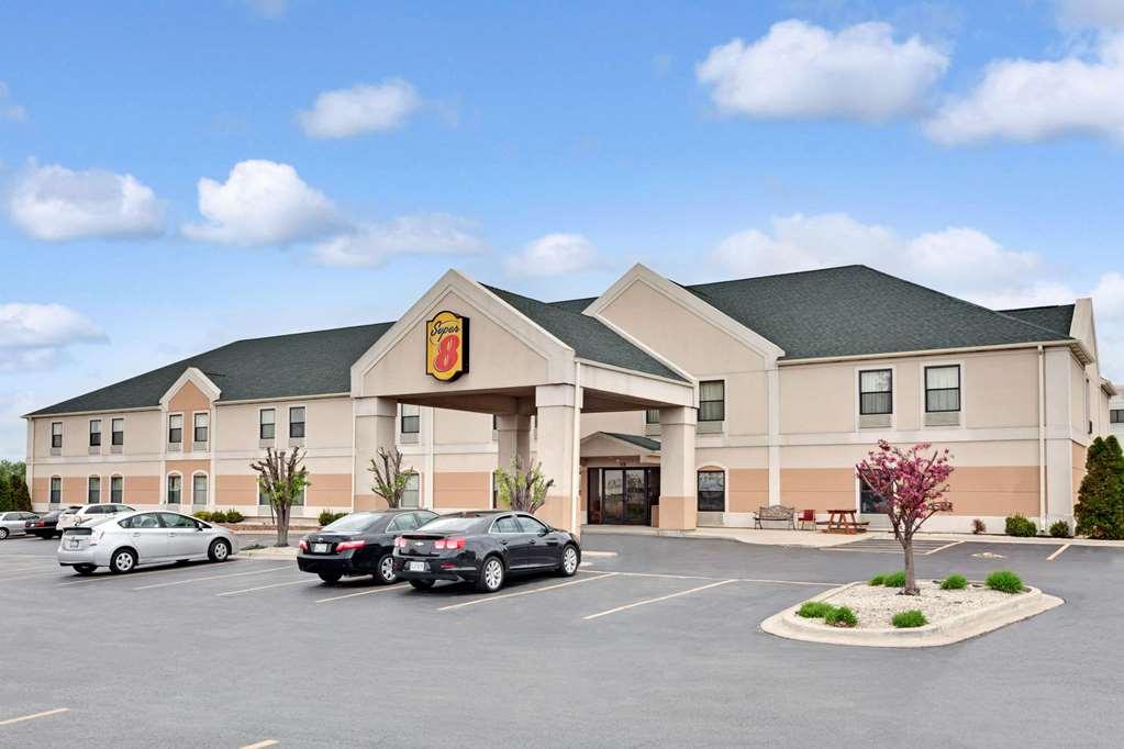 ซูเปอร์ 8 บาย วินด์แฮม แฮมป์เชียร์ อิลลินอยส์ Hotel Hampshire ภายนอก รูปภาพ