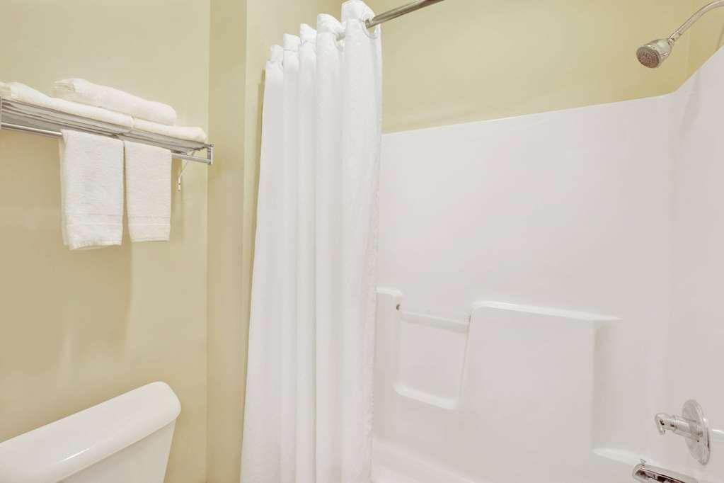 ซูเปอร์ 8 บาย วินด์แฮม แฮมป์เชียร์ อิลลินอยส์ Hotel Hampshire ห้อง รูปภาพ